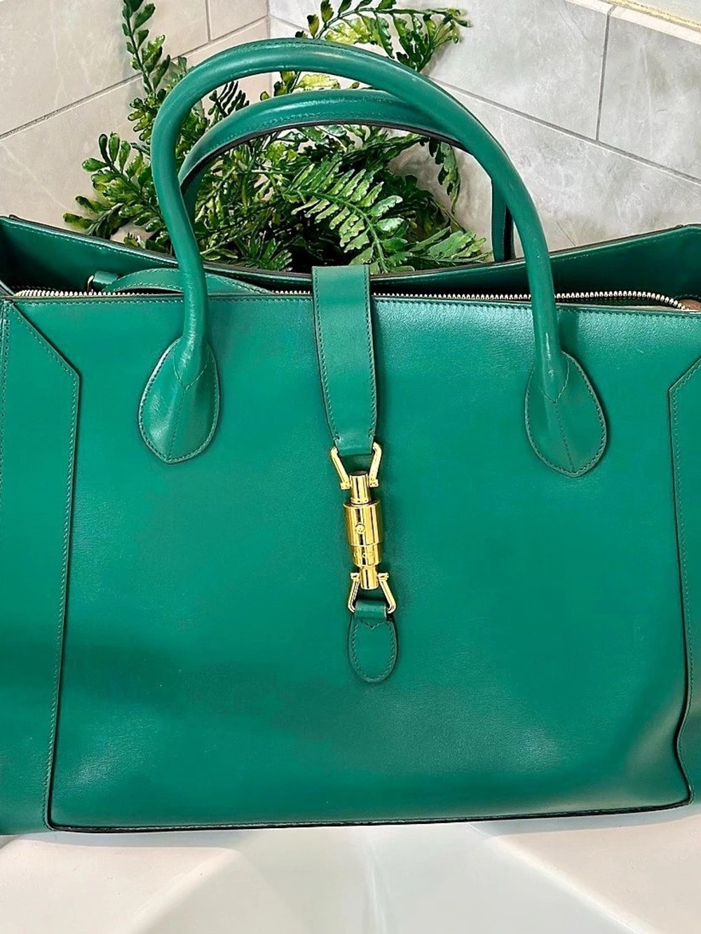 Gucci Jackie Soft Leather Tote Leather Tote in Green Like New